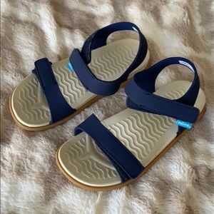 Native sandal boy size 2